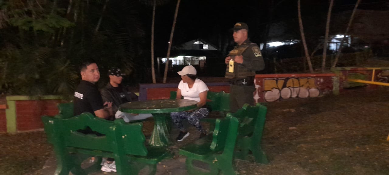 Comunidad participando en la jornada de seguridad